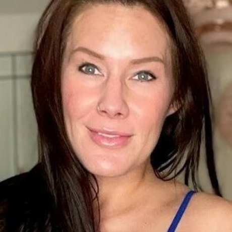 Kiki Marie beautiful star pictures