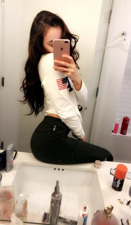 shemale outdoor onlyfans top pictures