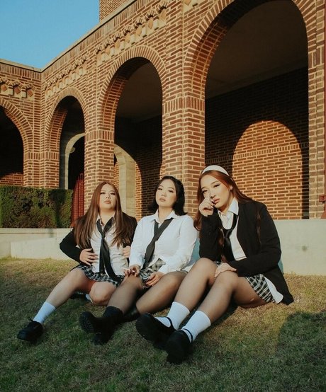 Valentine Thao top star picture