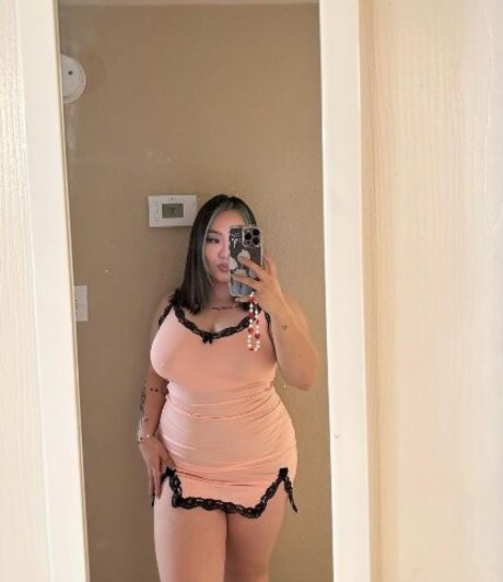 Valentine Thao star perfect photo