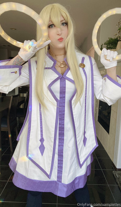 vamplettes beautiful model picture