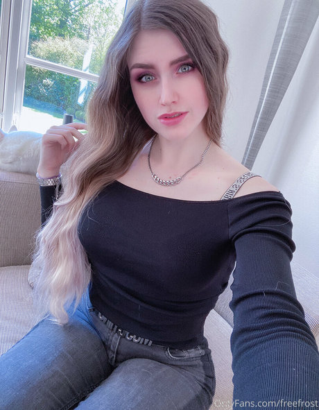 fansly onlyfans exclusive photos