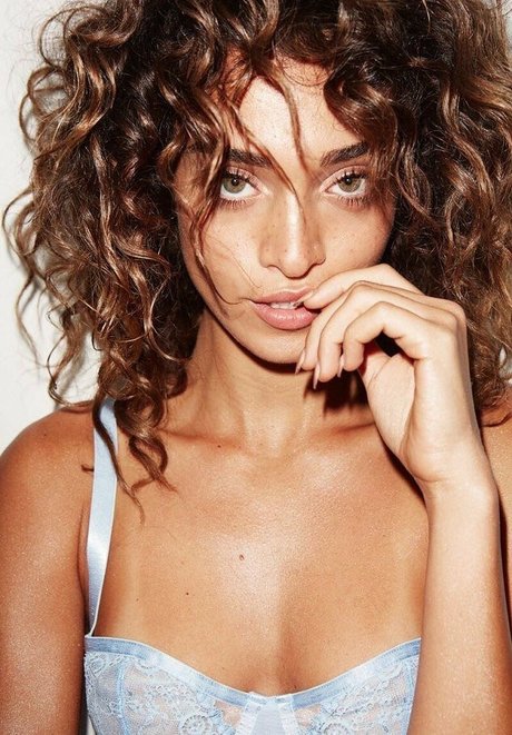 Eden Fines beautiful actress photos