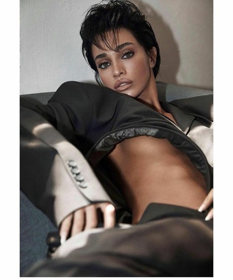 Eden Fines star free picture