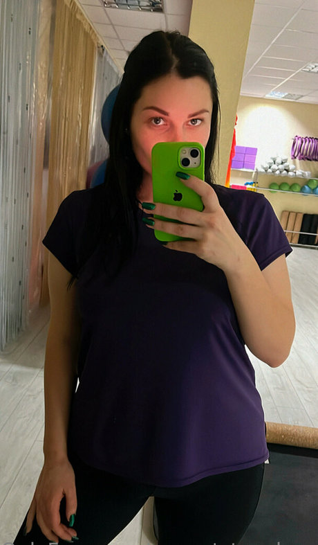 swee tstrawberry model free image