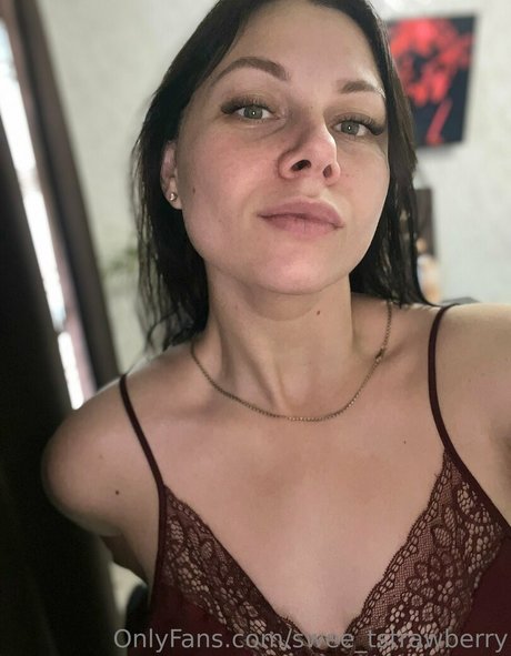 swee tstrawberry model naked picture