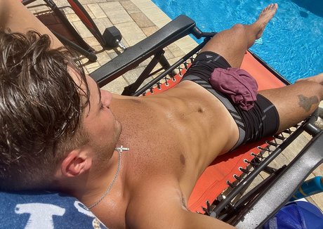 jfit98 art model image