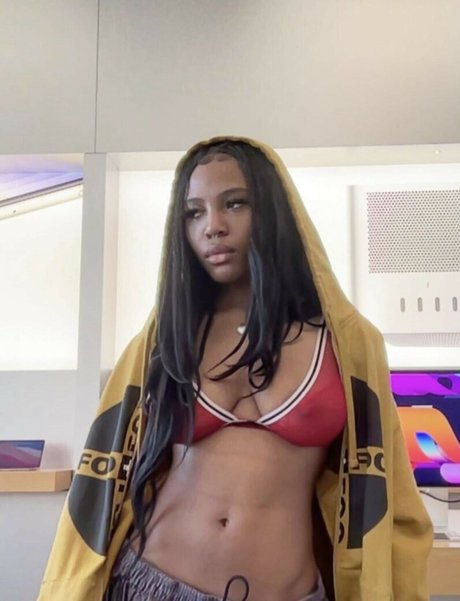 Quenlin Blackwell model exclusive img