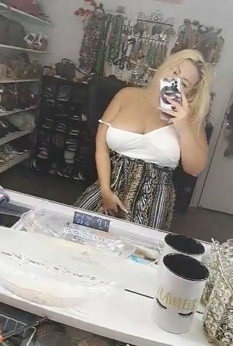 Dazzle Diva pornographic actress img