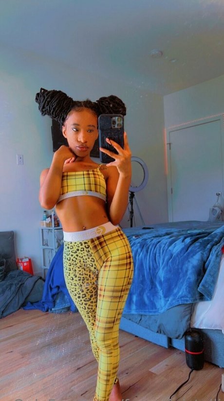 freeministalli pornographic model pics