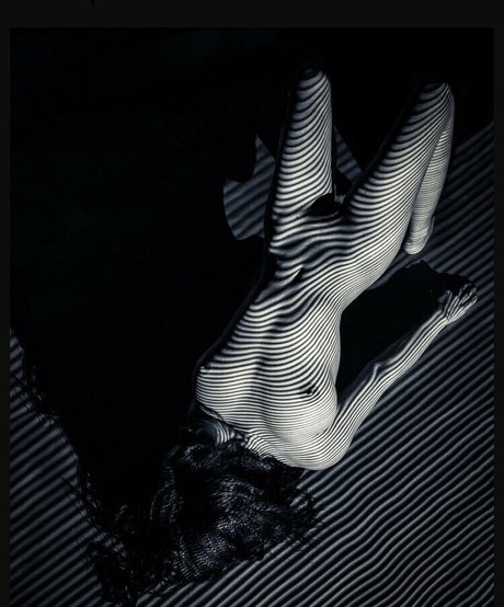 lolaqueencobra pretty model photos