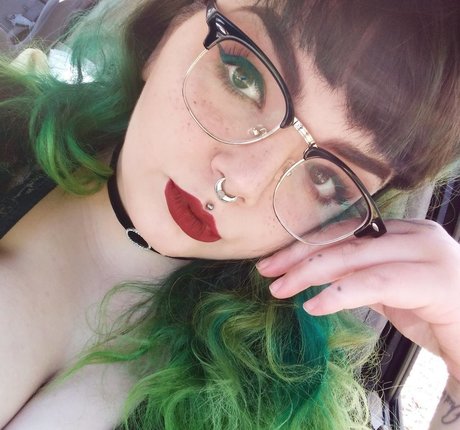 Devilbabyblues model erotic picture