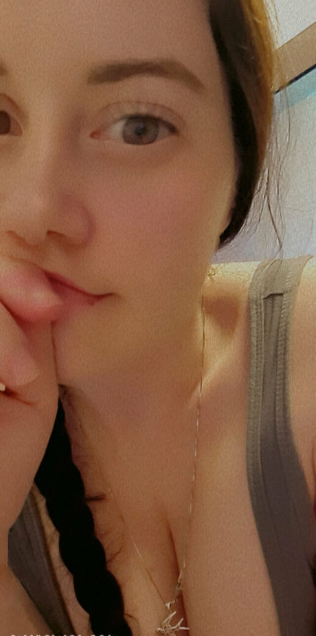 cutiefans model pornographic image