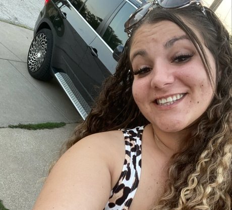 Bad Mom In Real Estate hot star pictures