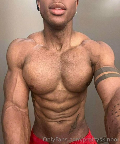 prettyskinboi nudes model images