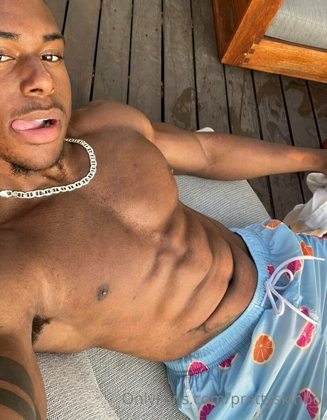 prettyskinboi star erotic image