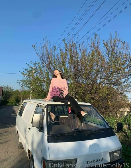 pppoisonnnivy nude model picture