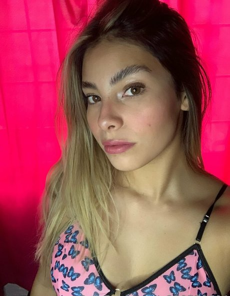 kendallbelmont sexy actress img