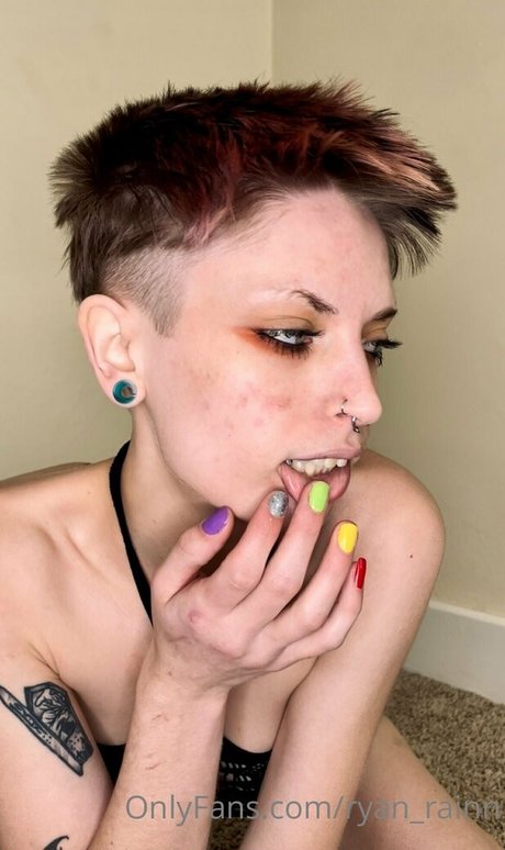 ryan rainn nude star pic