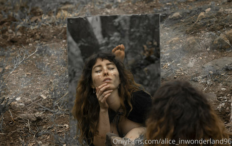 alice inwonderland96 nice model pics