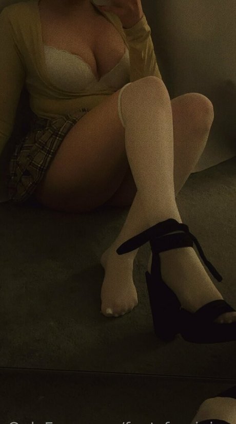 feet feminine pornstar hd gallery