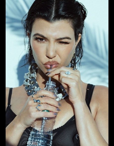 Kourtney Kardashian xxx actress pics