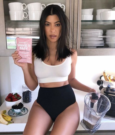 Kourtney Kardashian Photo Gallery