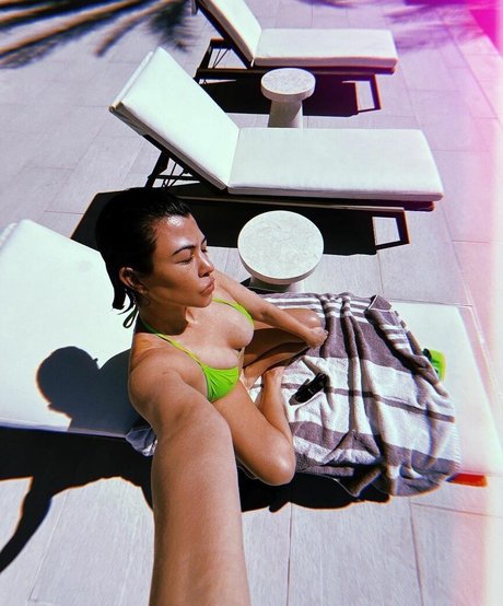 Kourtney Kardashian sexy pornstar pics