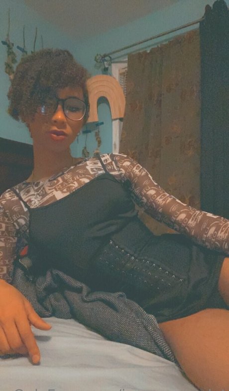 ivyevescarlet nudes model photo