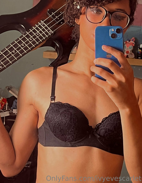 ivyevescarlet model nice pics