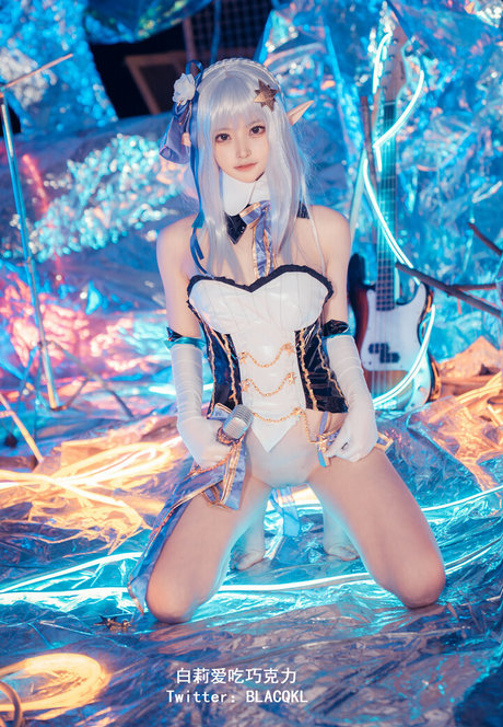 blacqkl erotic actress photo