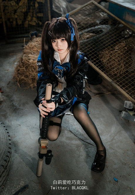 blacqkl art actress img