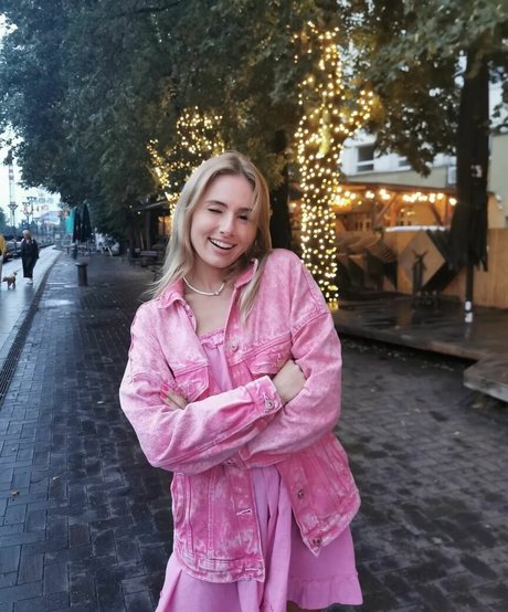 itsSky free pornstar photo