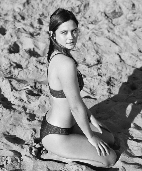 Bonnie Wright star best pics