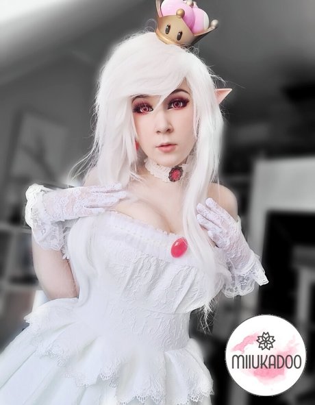 Miiukadoo naked actress photo