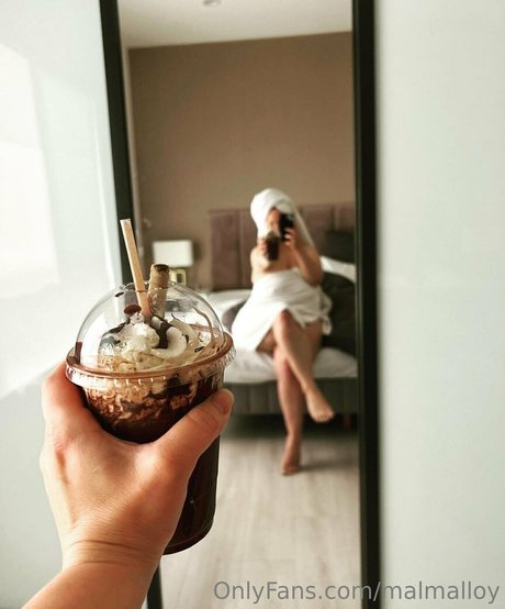 malmalloy nude star picture