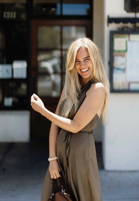 Eva Vlaardingerbroek beautiful pornstar pictures