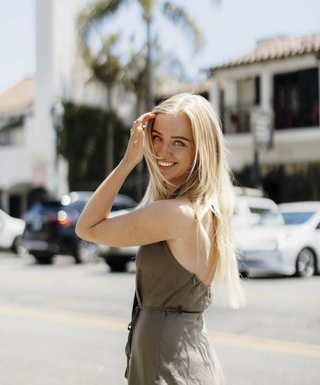 Eva Vlaardingerbroek high quality pornstar gallery