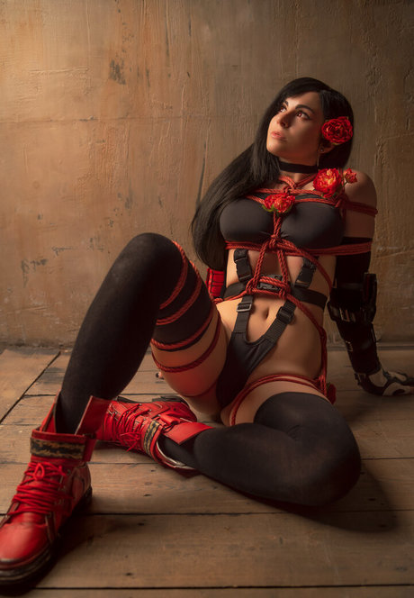 Yunakairi model adult image