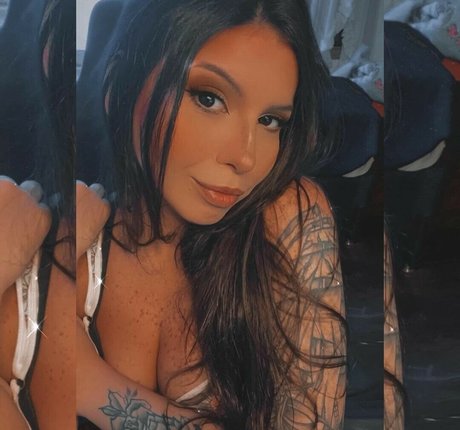 Gabimancinii sexy model photos