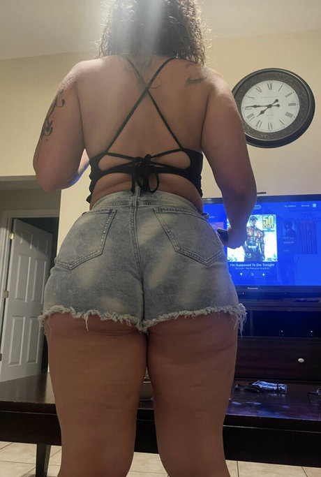 Broncocutie porn model pic