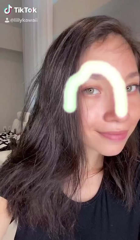 Lily Kawaii nude star gallery