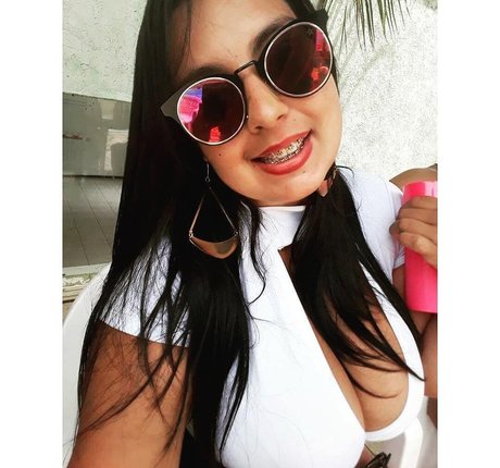 Brunna Fonseca star sexy pictures