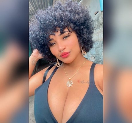 blonde milf big tits onlyfans pornos gallery