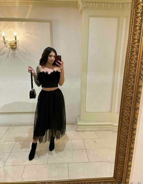 face onlyfans erotic gallery