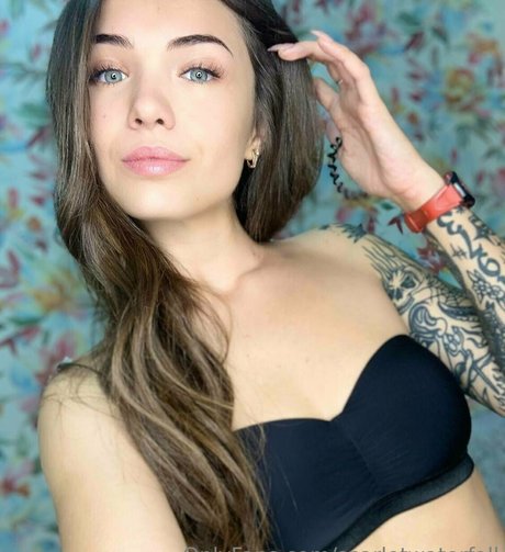 yourqueen3 pornstar beautiful images