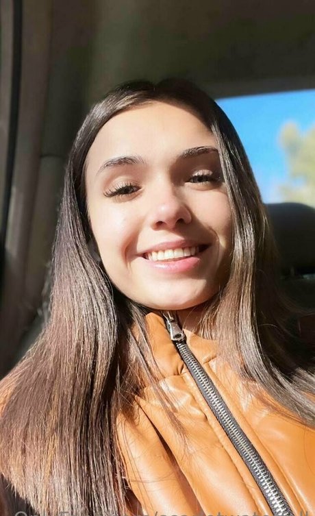 yourqueen3 high quality pornstar pictures