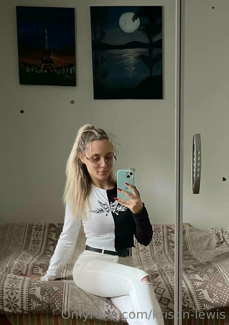 kristin lewis free star pics