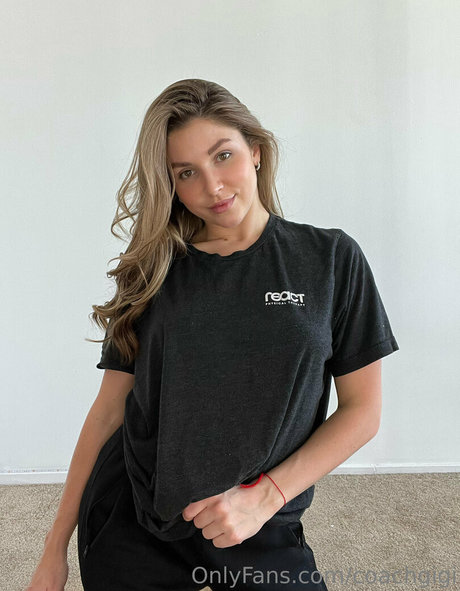 coachgigi model pornographic pics