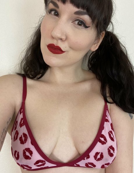 lunasapphire xxx model gallery